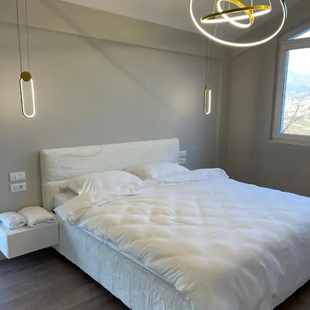 22 Villa Tirana